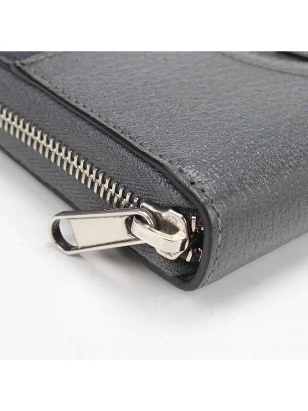 Gucci Cutout Interlocking G Wallet Zip Around Leather